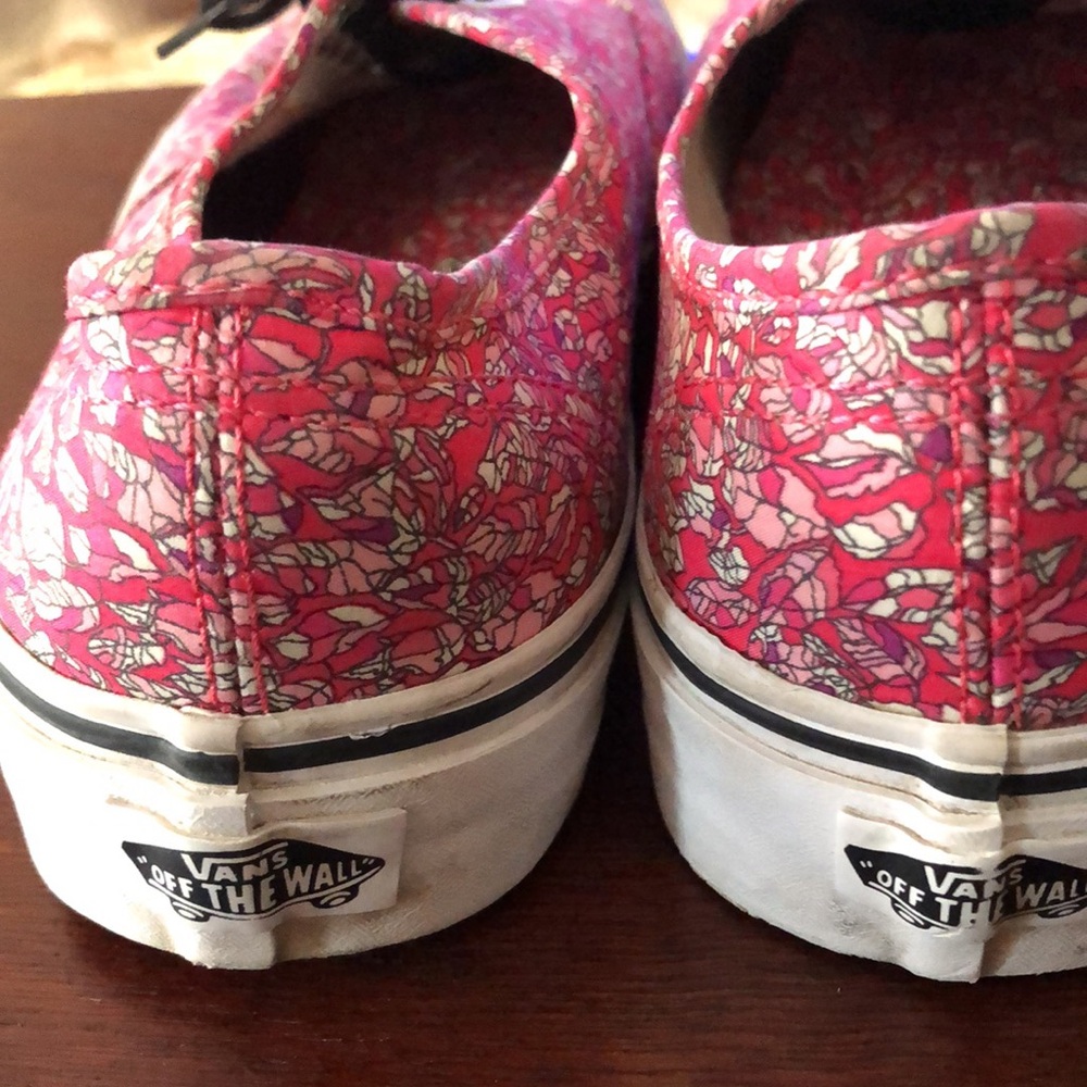 Vans Pink Patterned Canvas Shoes NWOB 8.5 - Picture 3 of 7